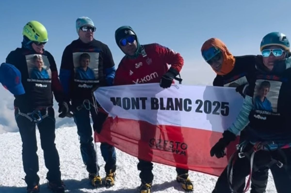 Szczytny cel osiągnięty! Zdobyli Mont Blanc w walce o życie Maksia Mazurka